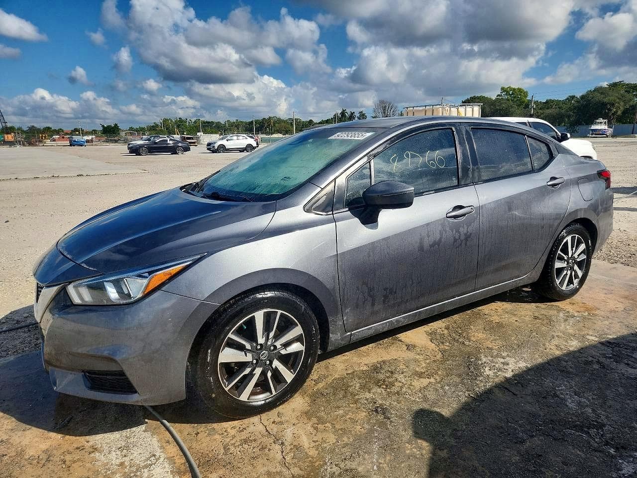 NISSAN VERSA
