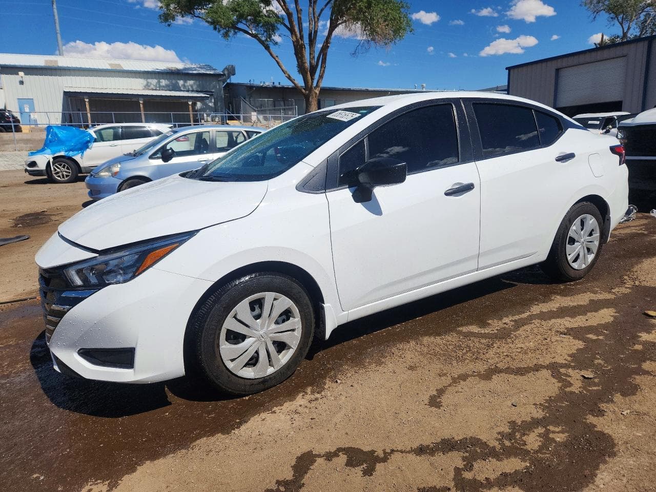 NISSAN VERSA