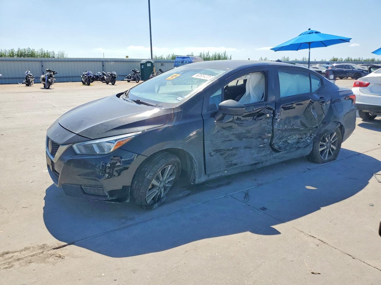 NISSAN VERSA