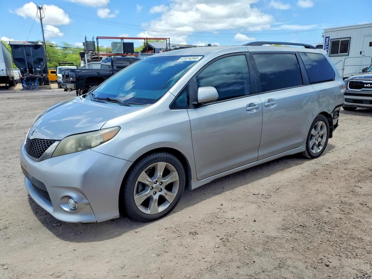 TOYOTA SIENNA