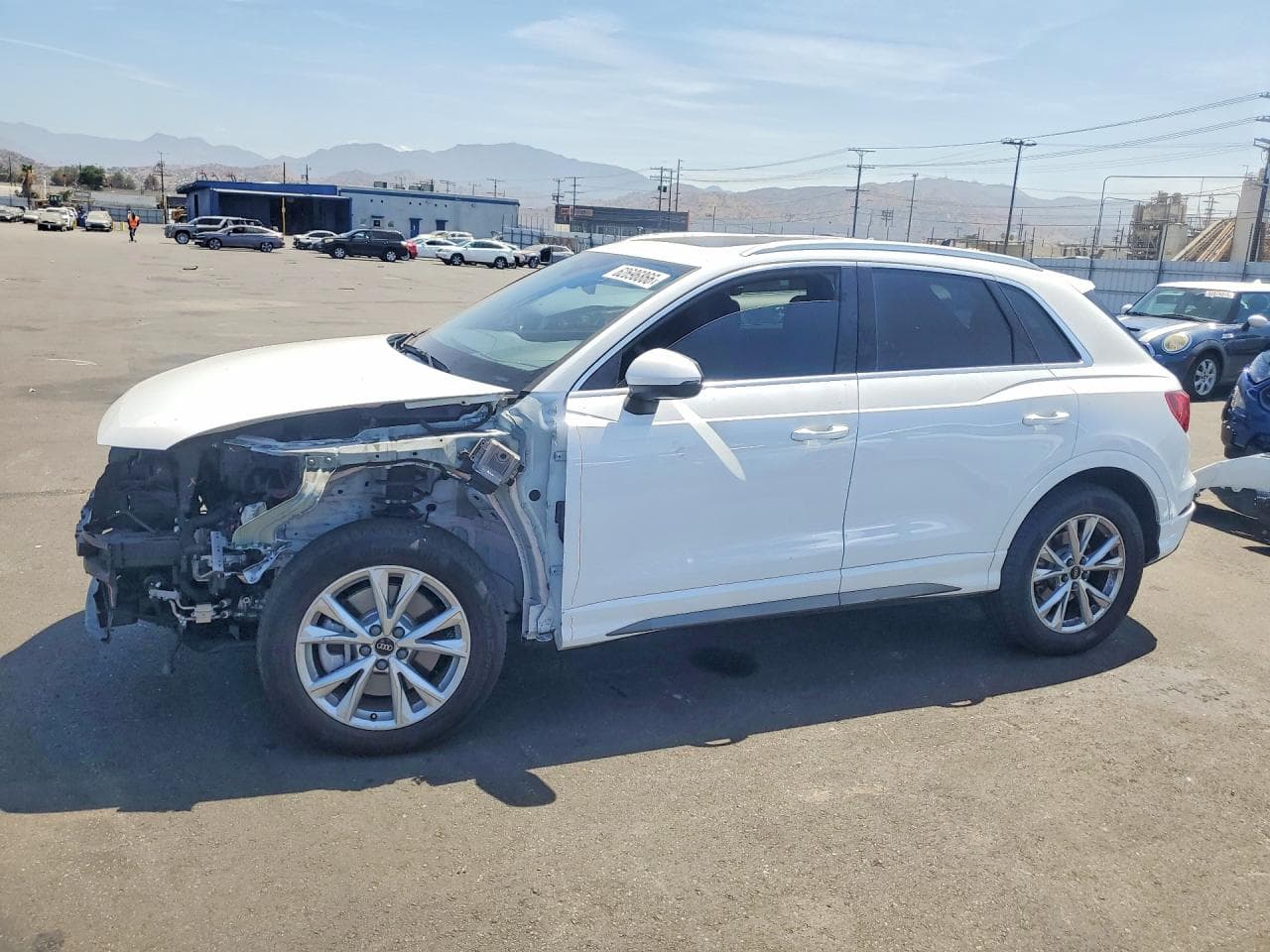 AUDI Q3