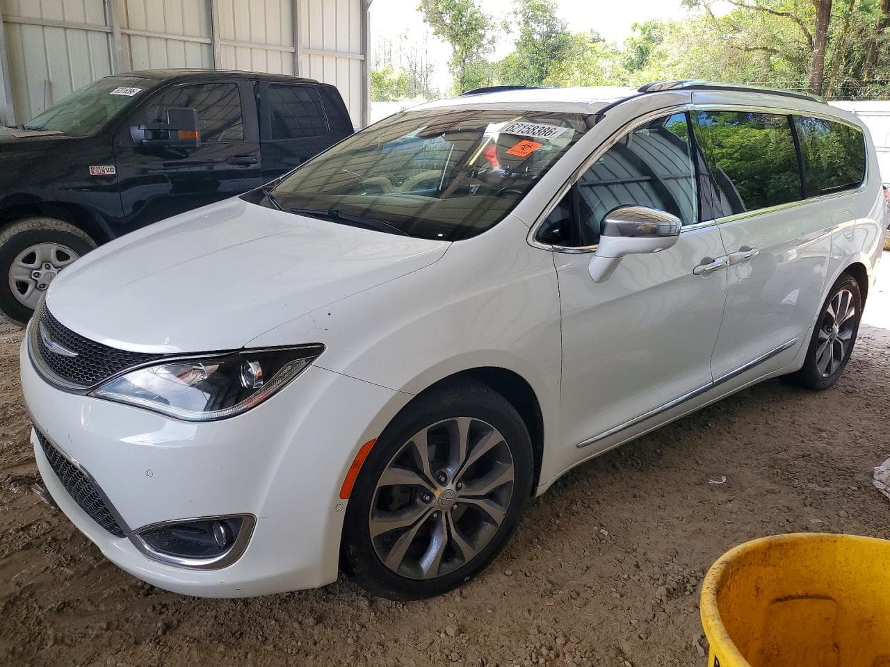 CHRYSLER PACIFICA