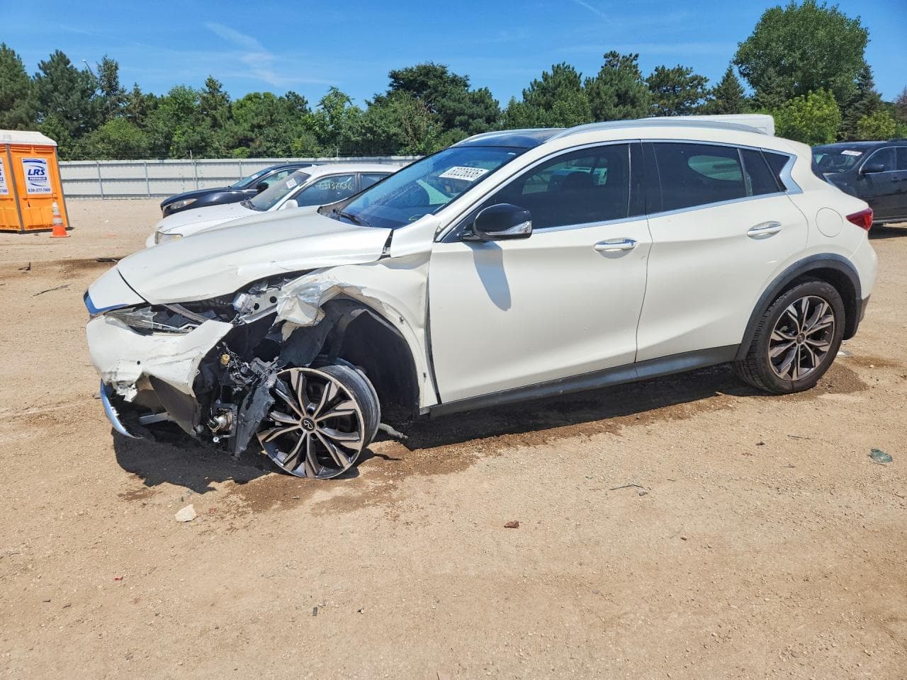 INFINITI QX30