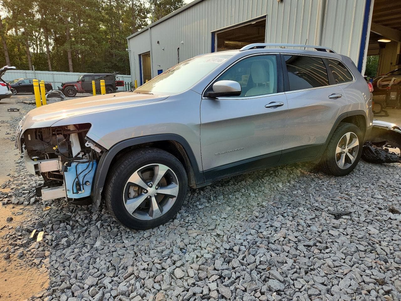 JEEP CHEROKEE