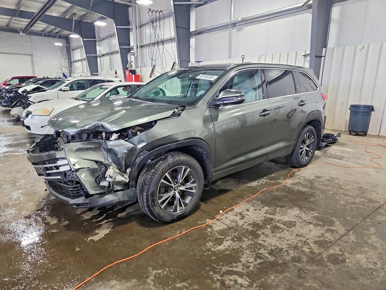 TOYOTA HIGHLANDER