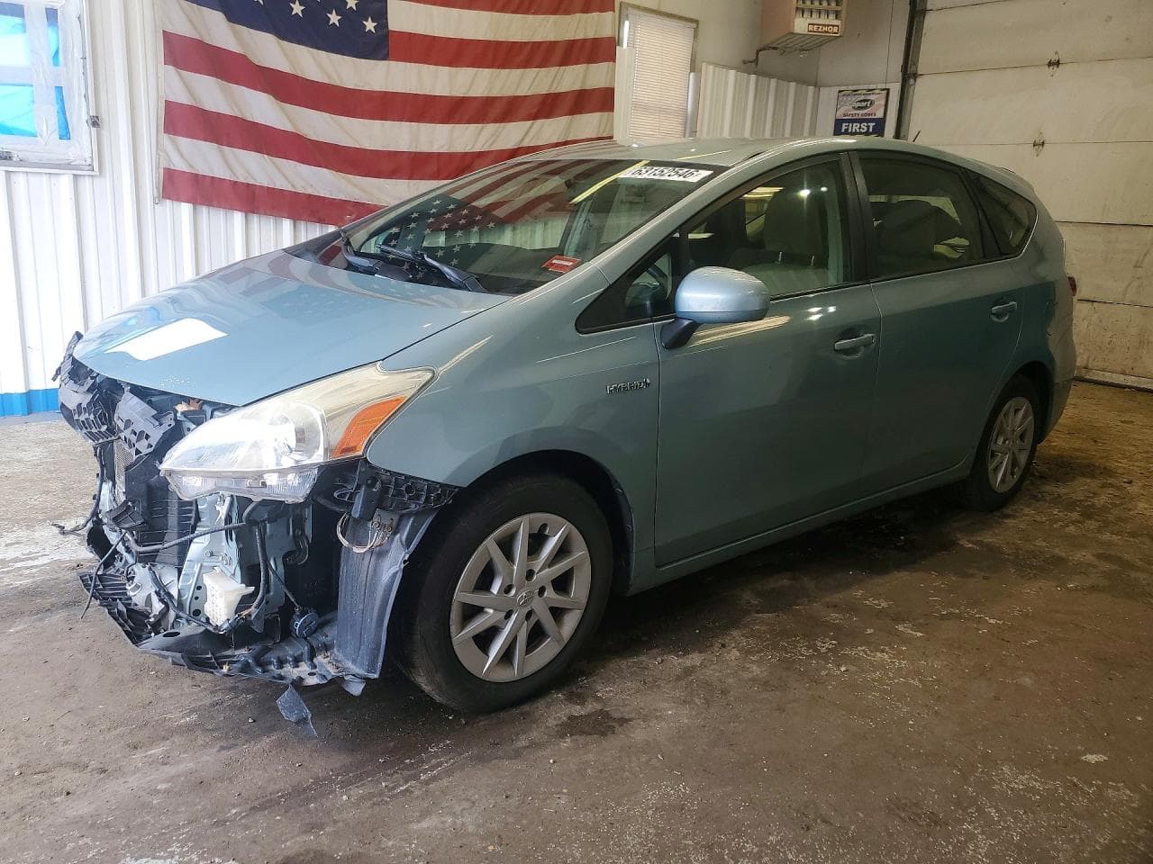 TOYOTA PRIUS V