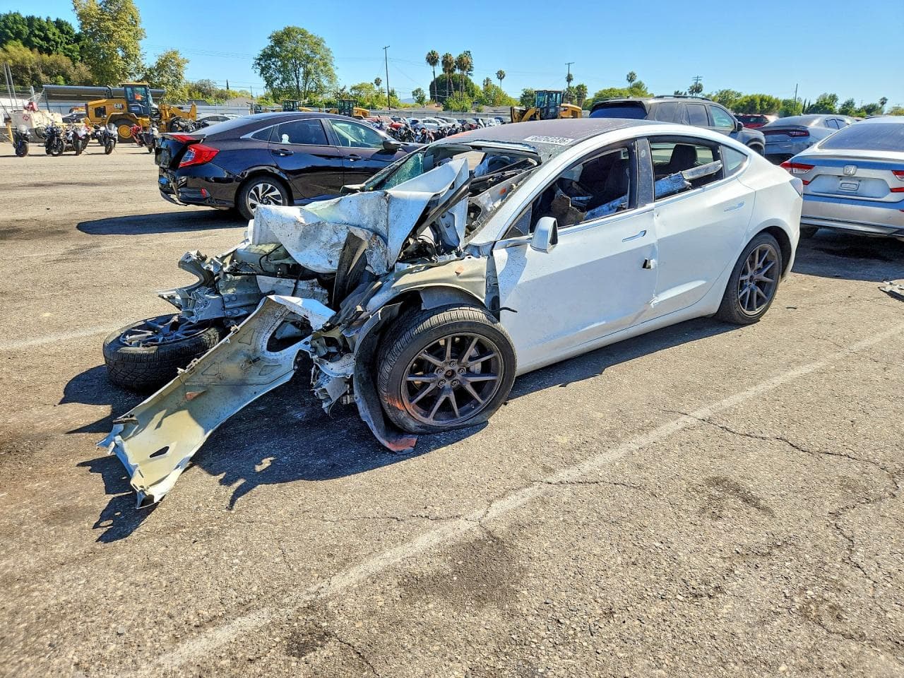 TESLA MODEL 3