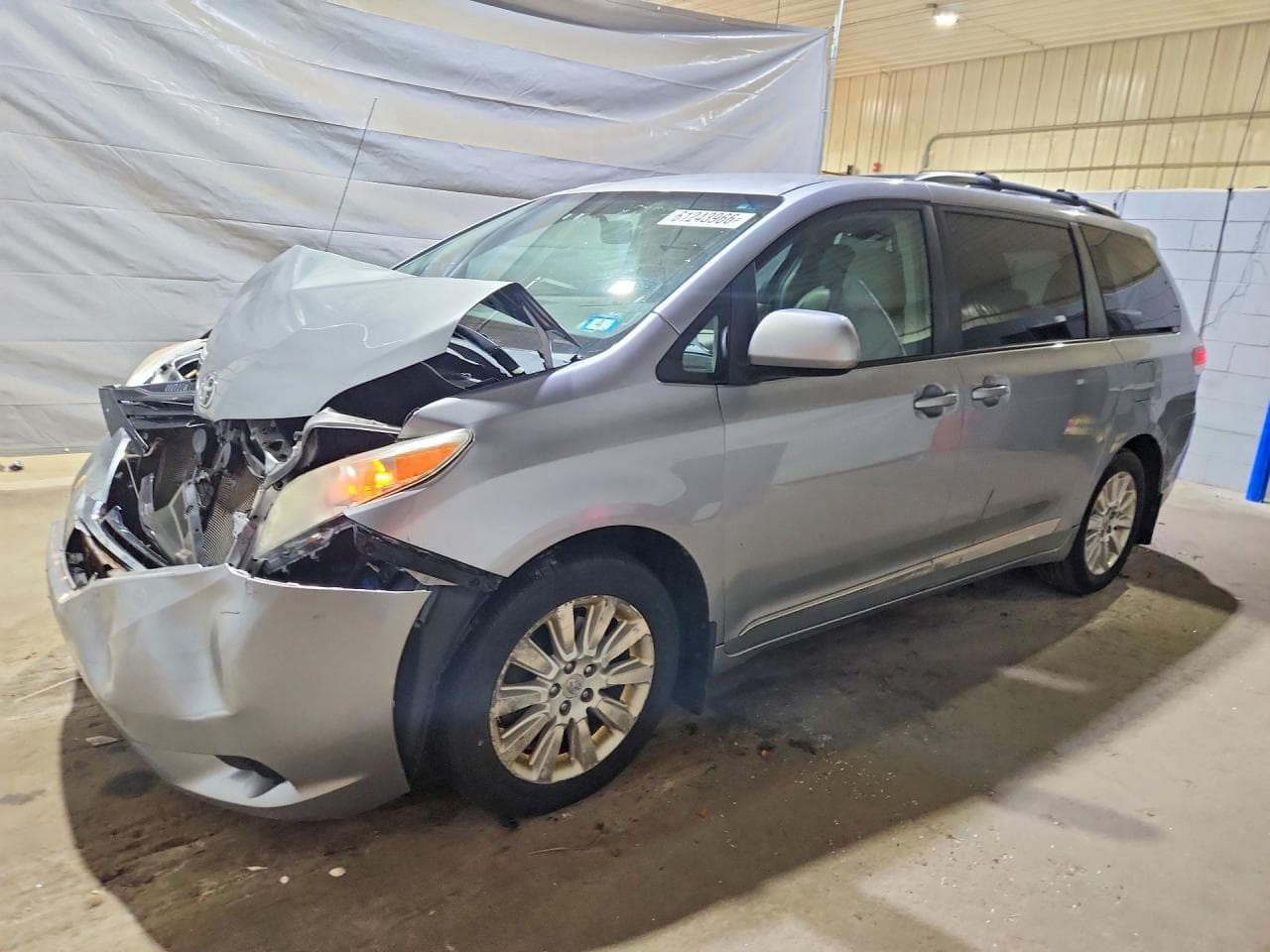 TOYOTA SIENNA