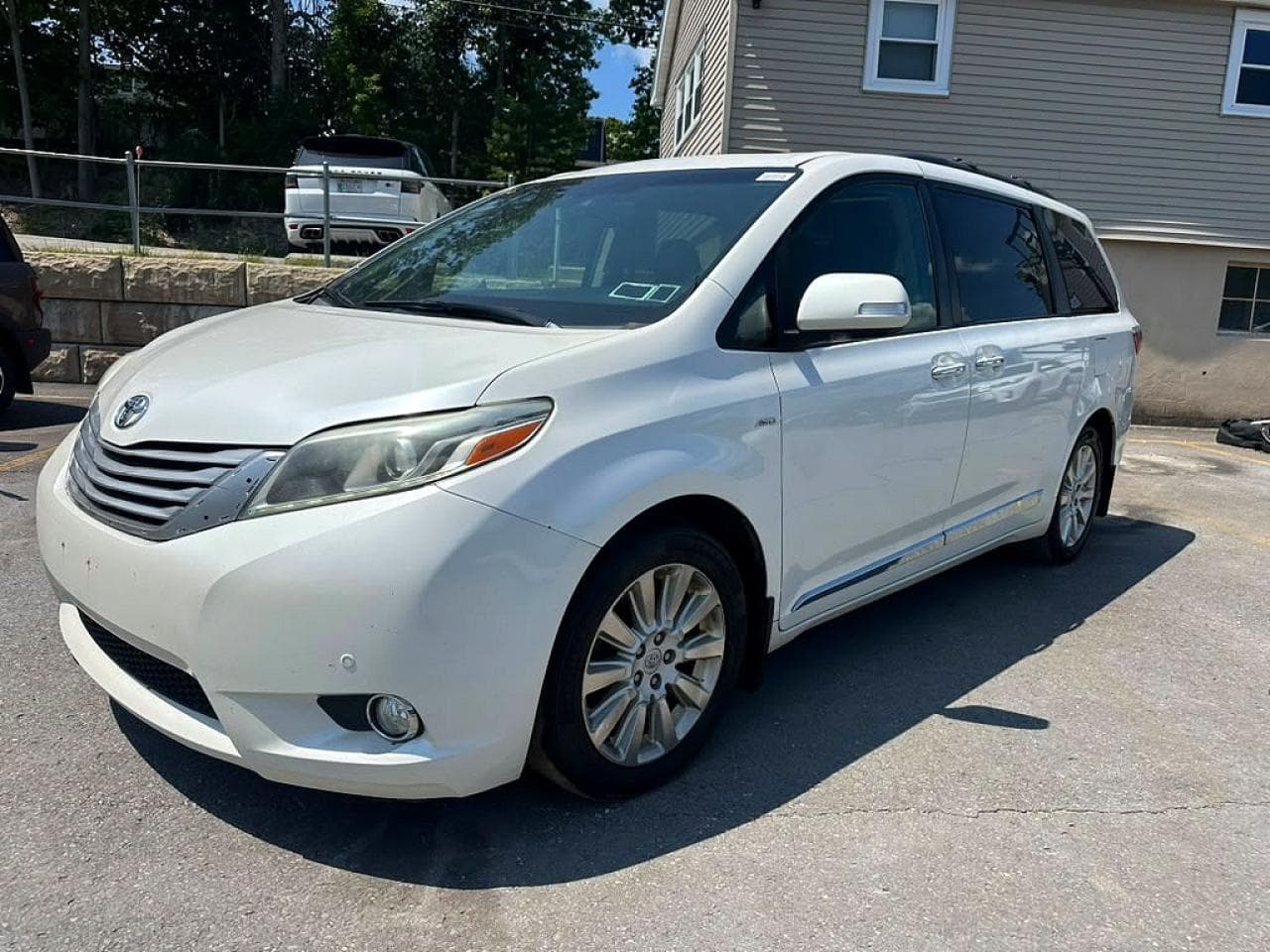 TOYOTA SIENNA