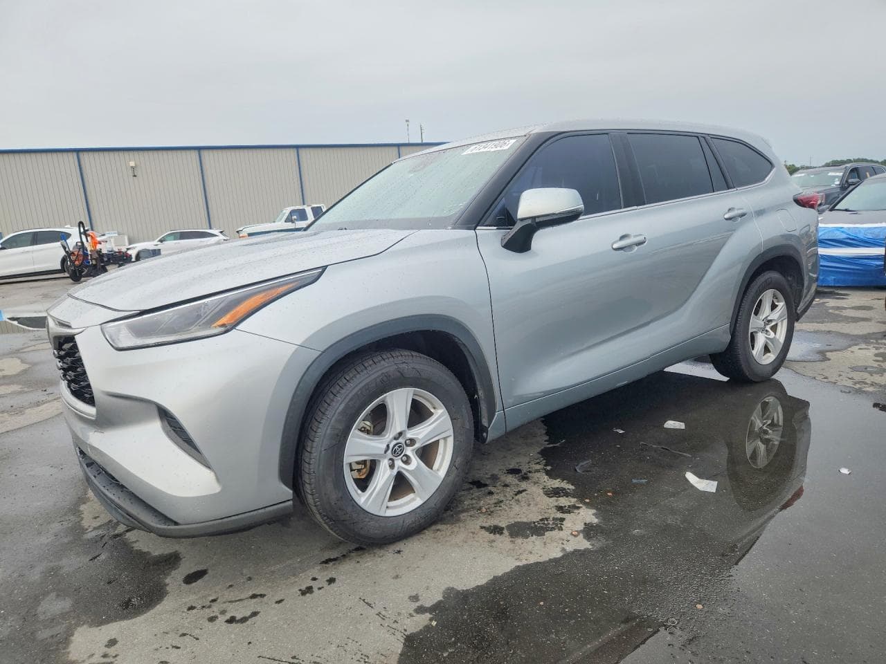 TOYOTA HIGHLANDER