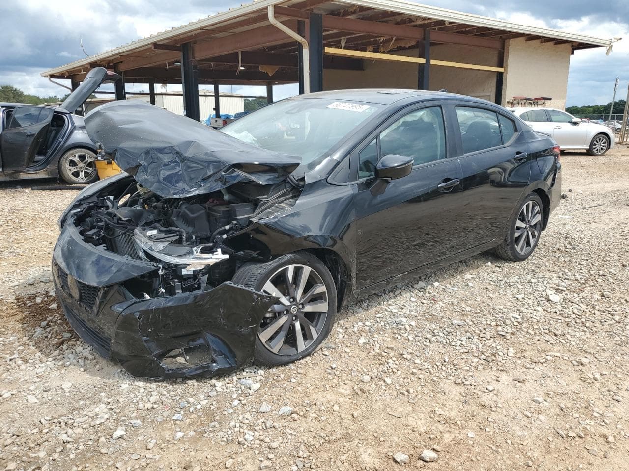NISSAN VERSA