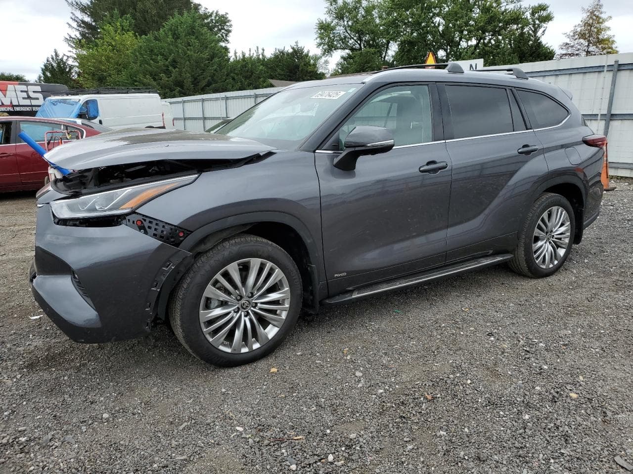TOYOTA HIGHLANDER