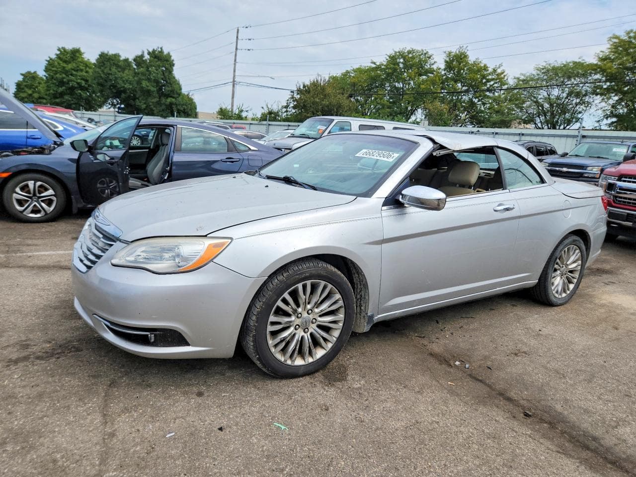 CHRYSLER 200