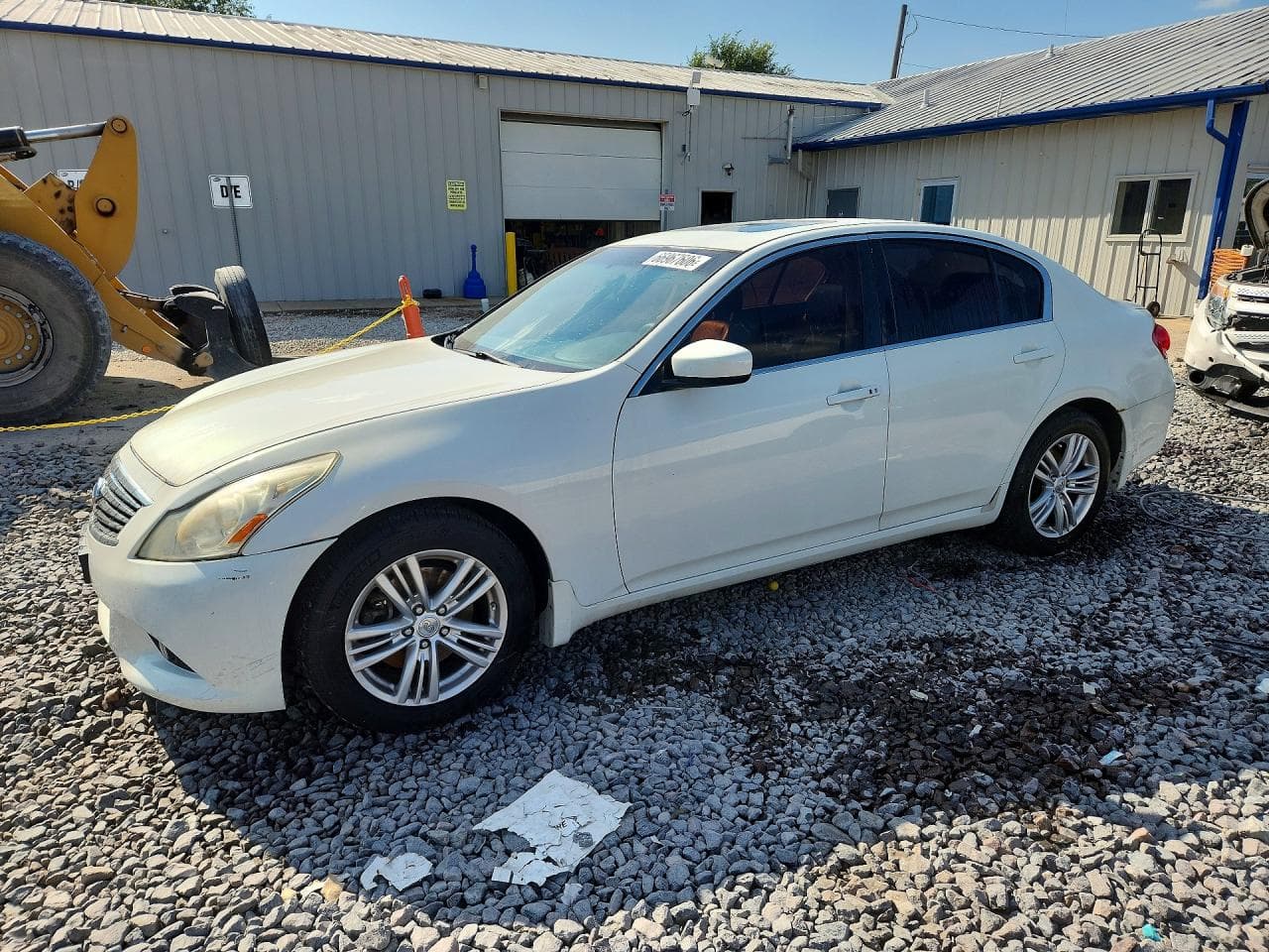 INFINITI G37 SEDAN