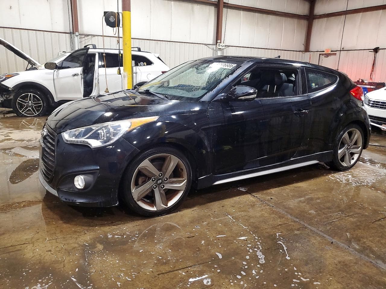 HYUNDAI VELOSTER