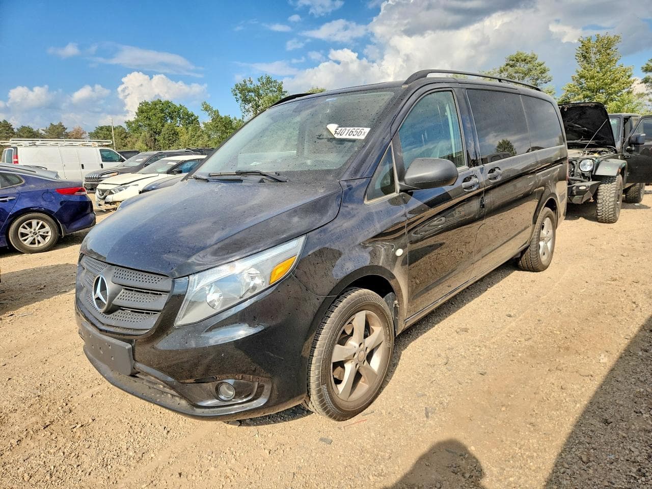 MERCEDES-BENZ METRIS