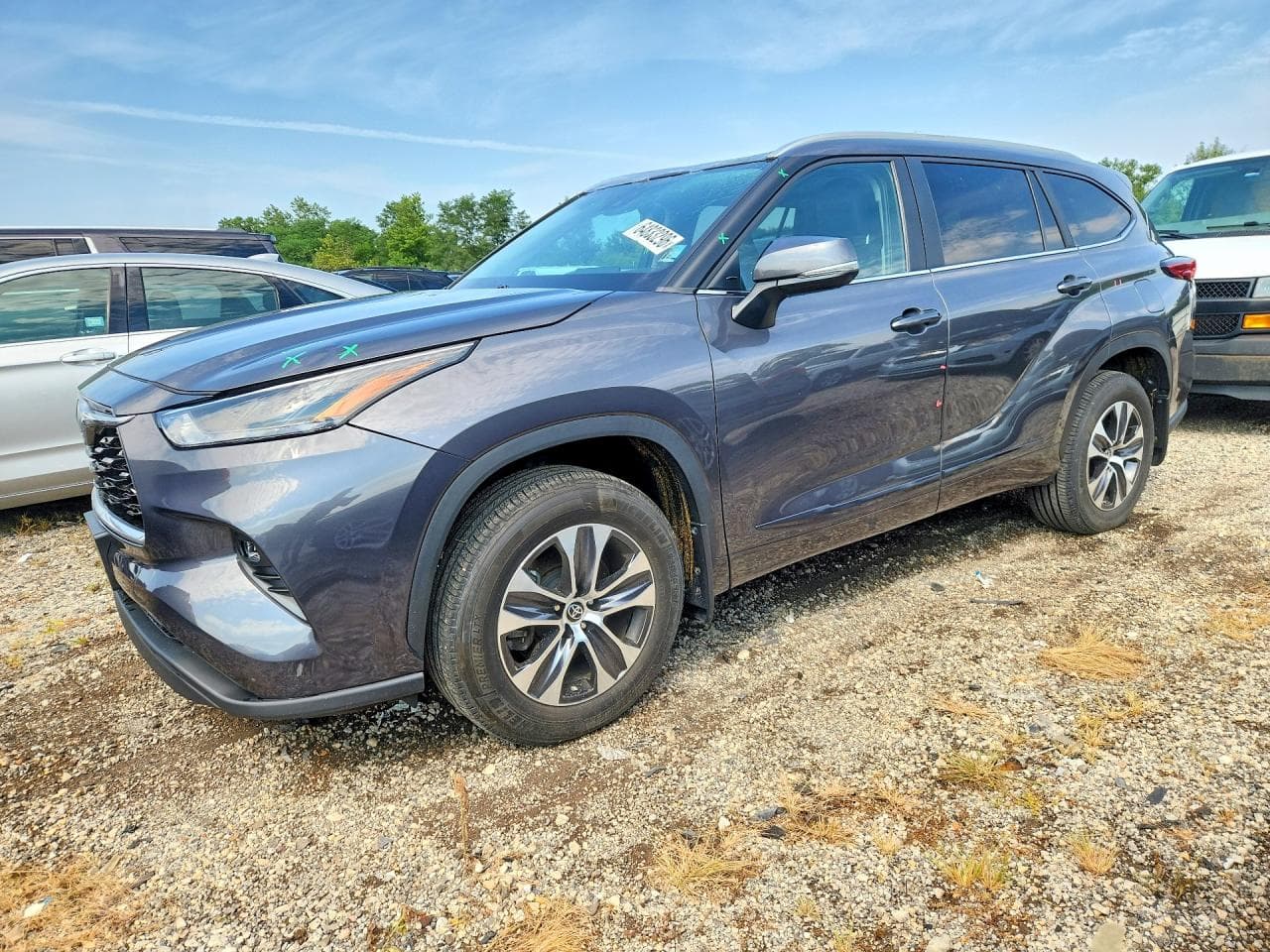 TOYOTA HIGHLANDER