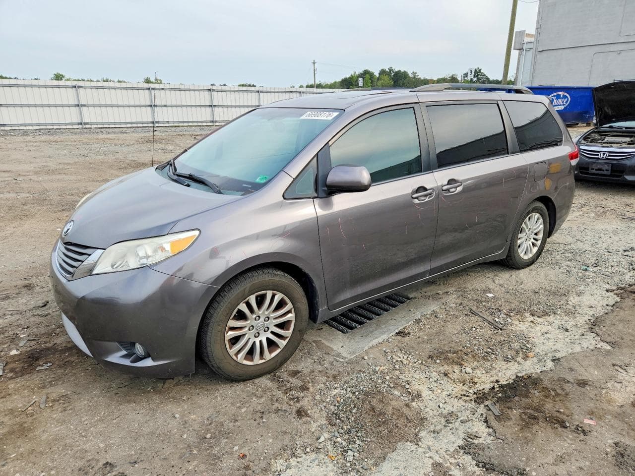 TOYOTA SIENNA