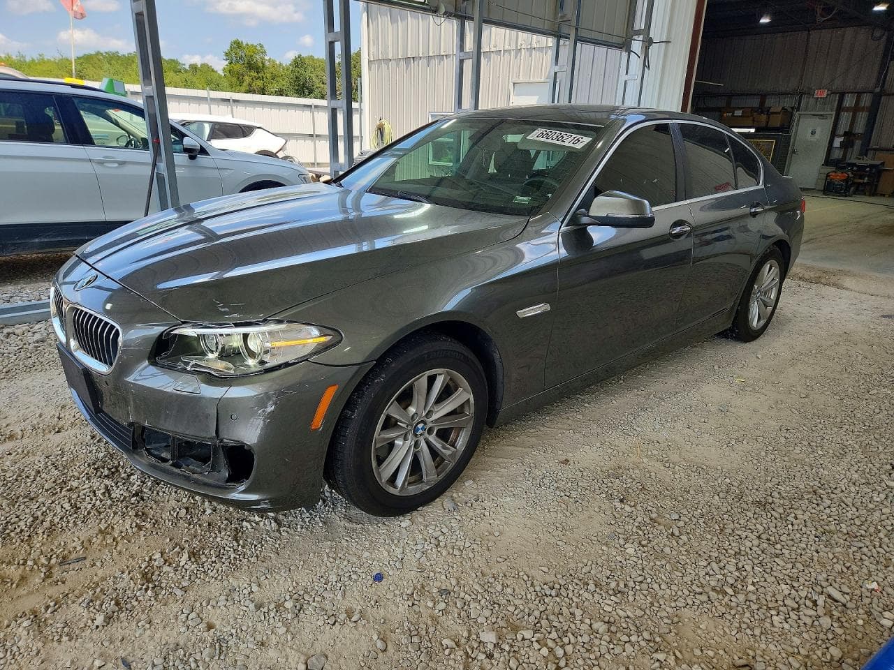BMW 528
