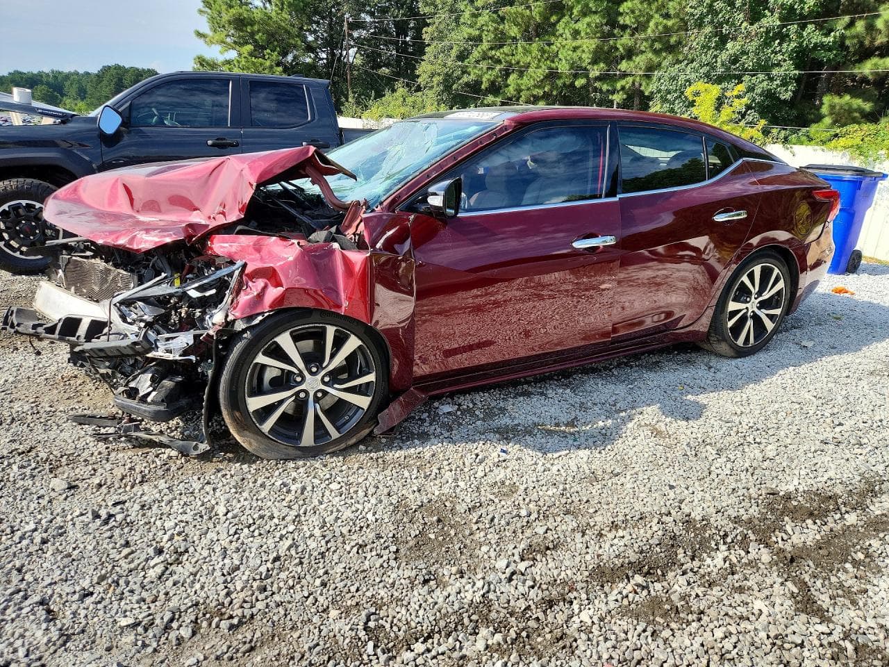 NISSAN MAXIMA