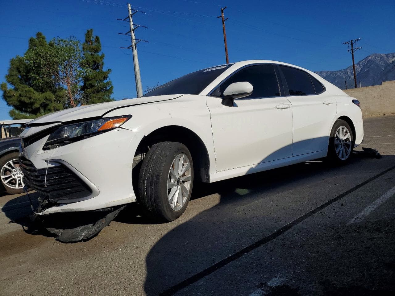 TOYOTA CAMRY