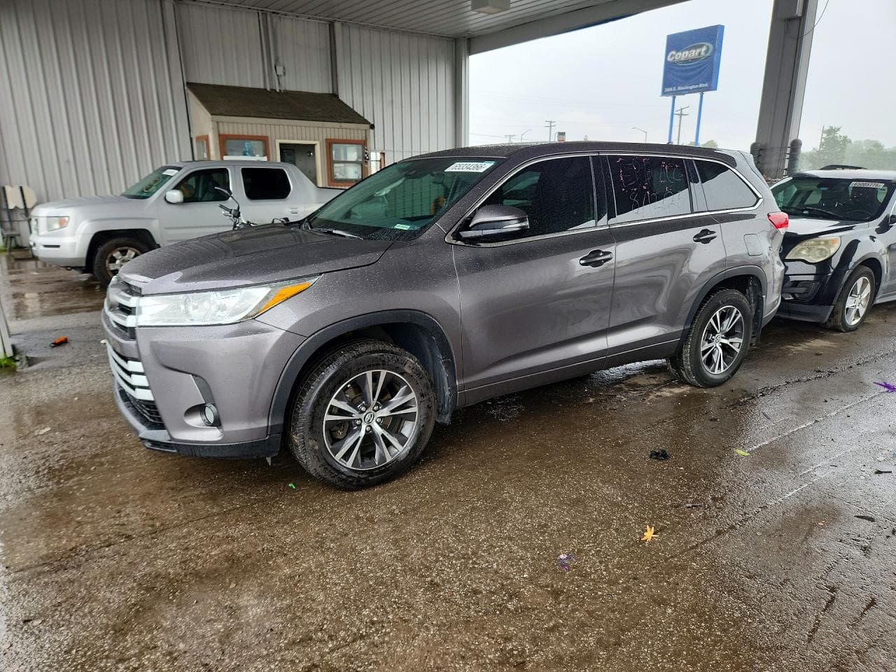 TOYOTA HIGHLANDER