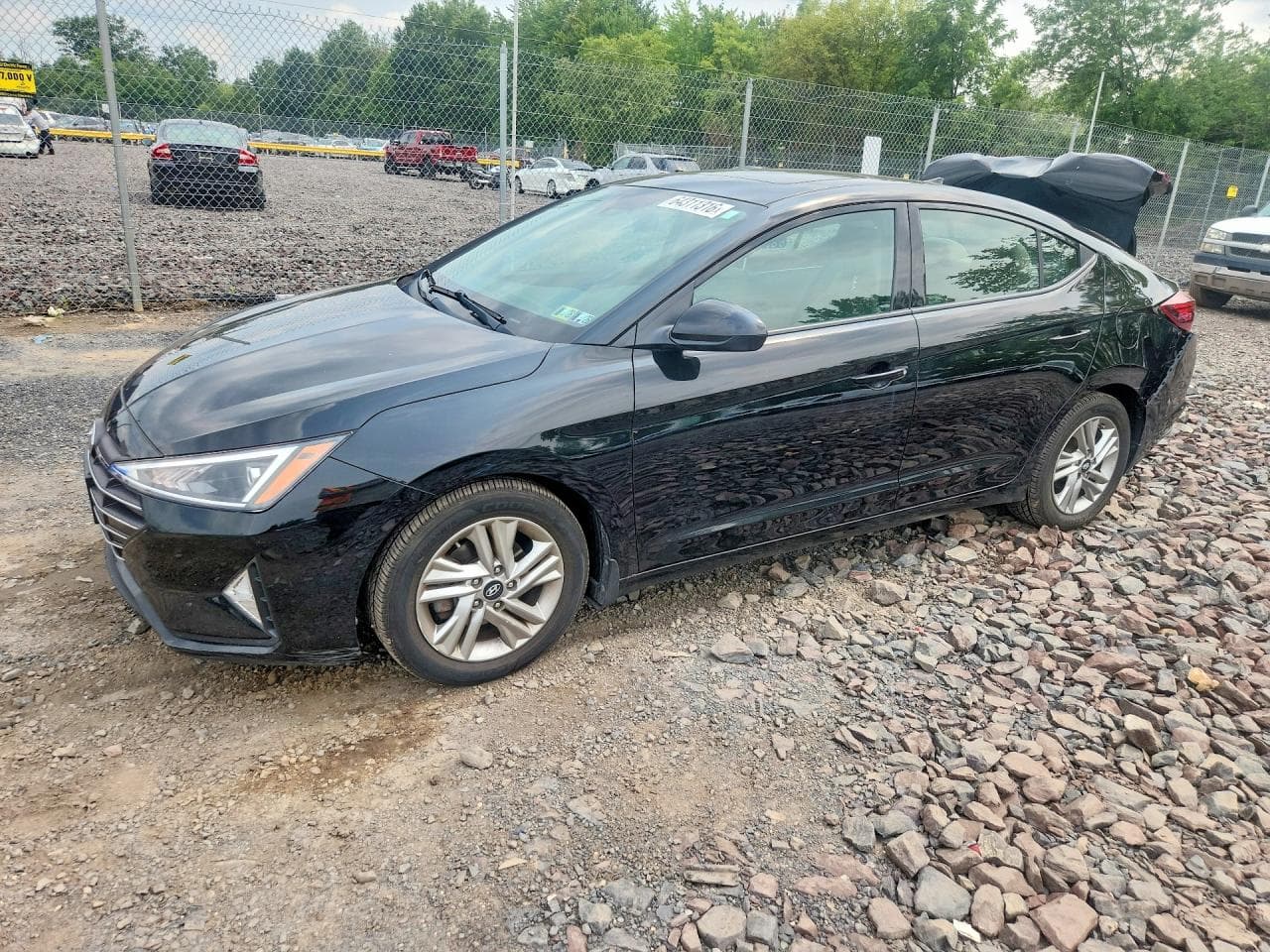 HYUNDAI ELANTRA