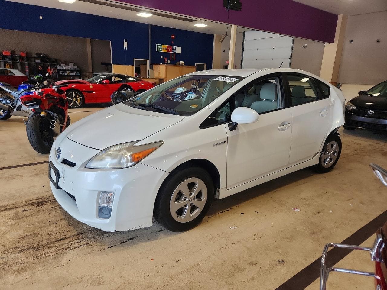 TOYOTA PRIUS