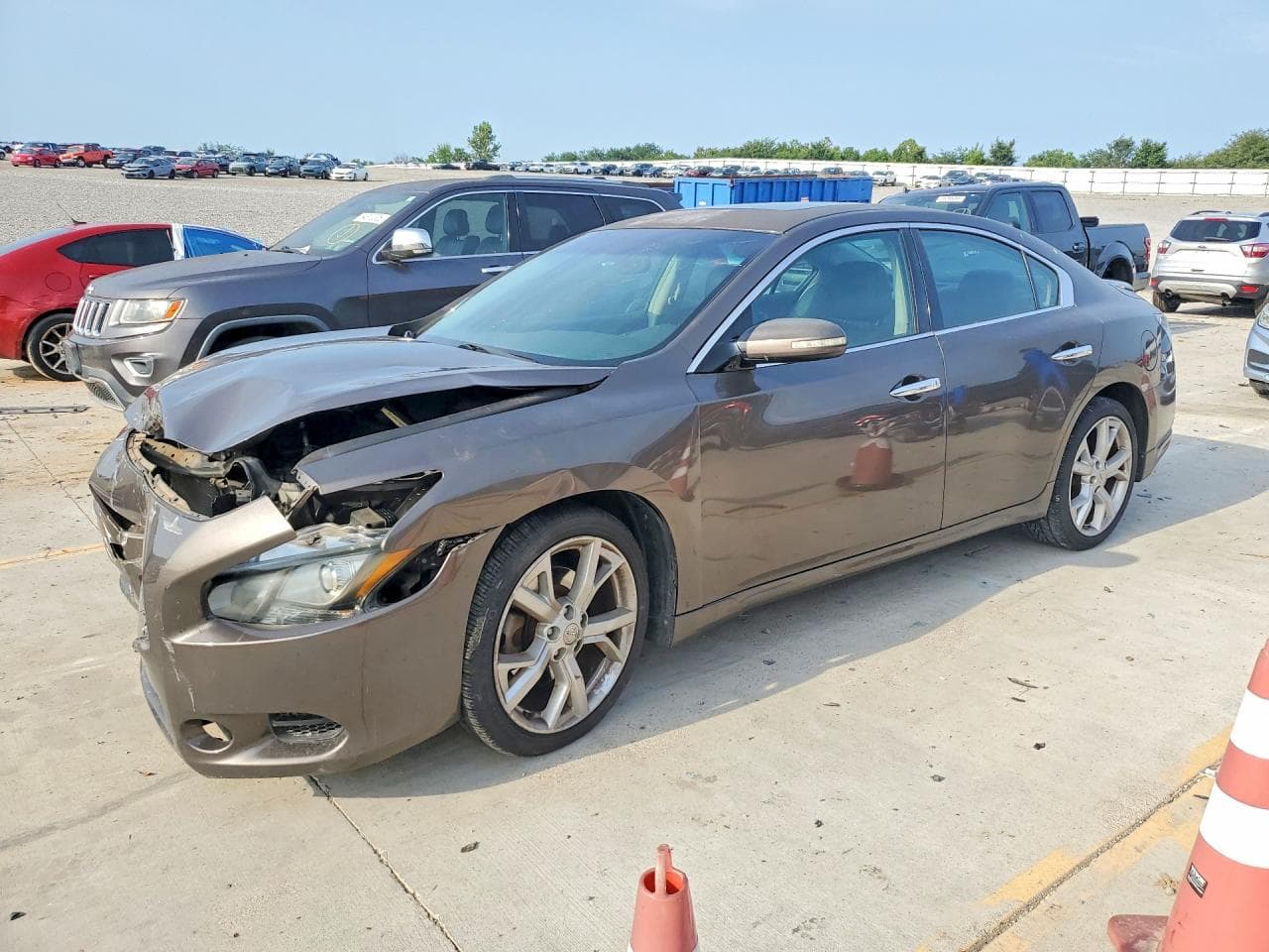 NISSAN MAXIMA