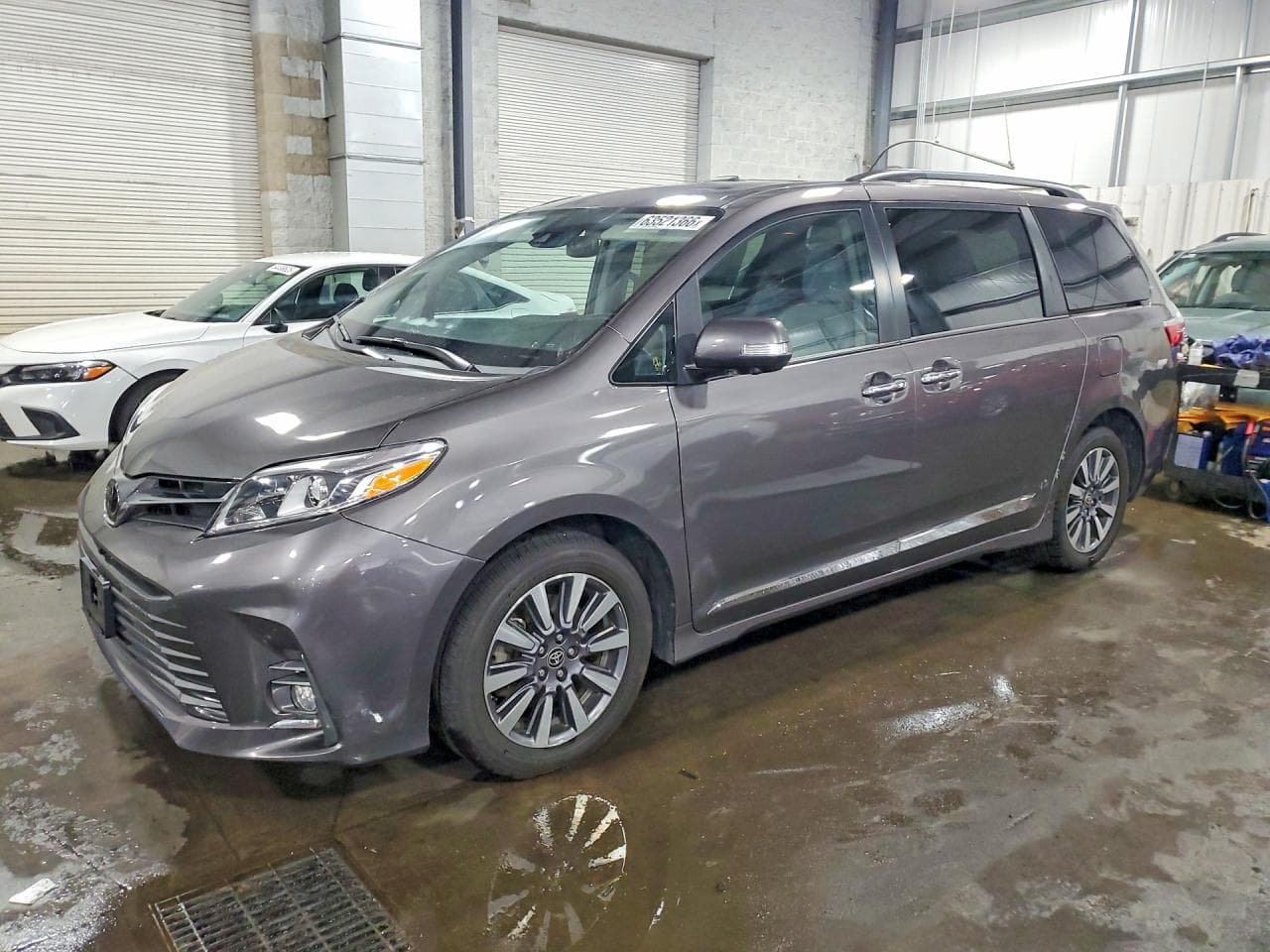 TOYOTA SIENNA