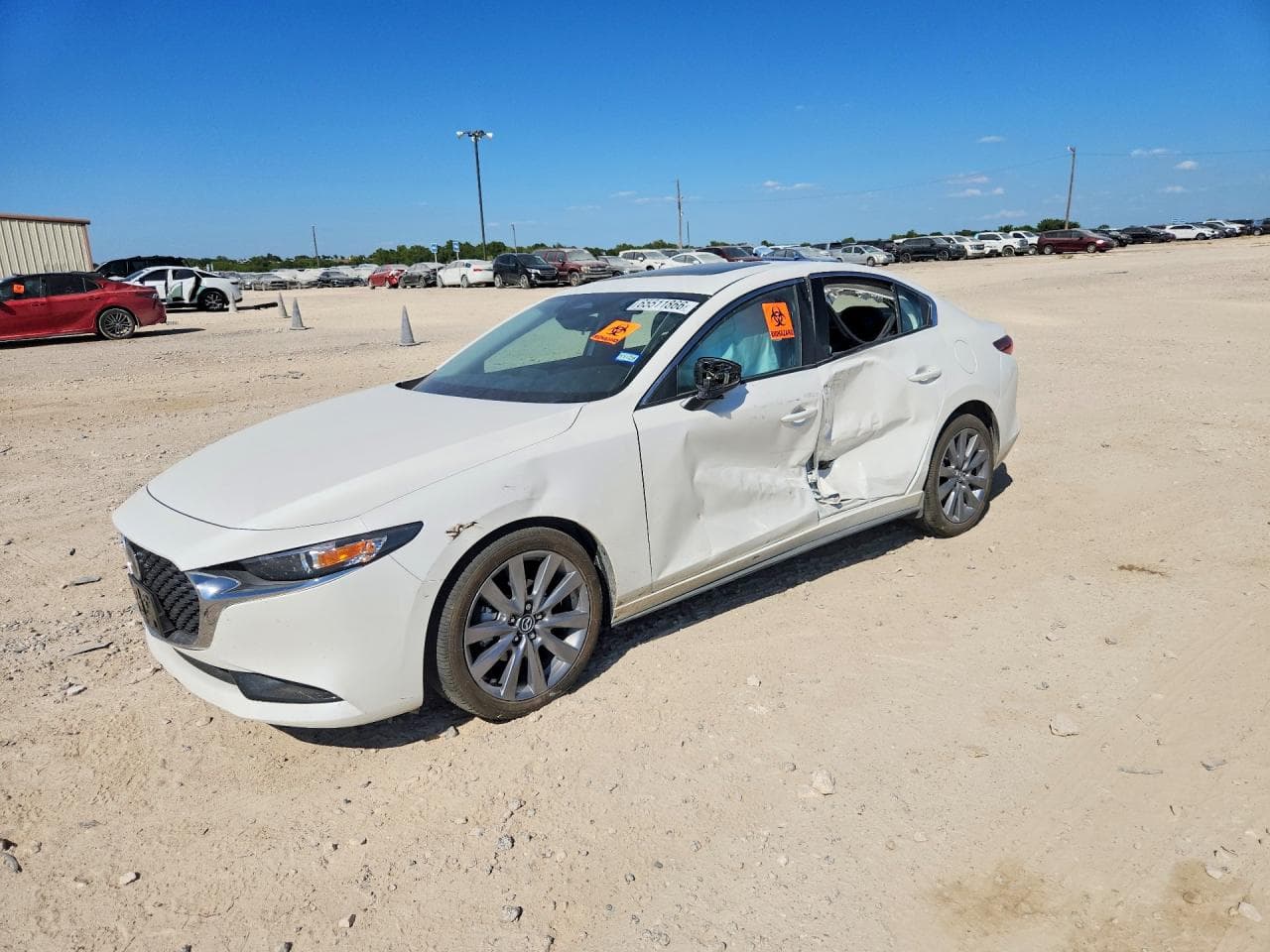 MAZDA 3