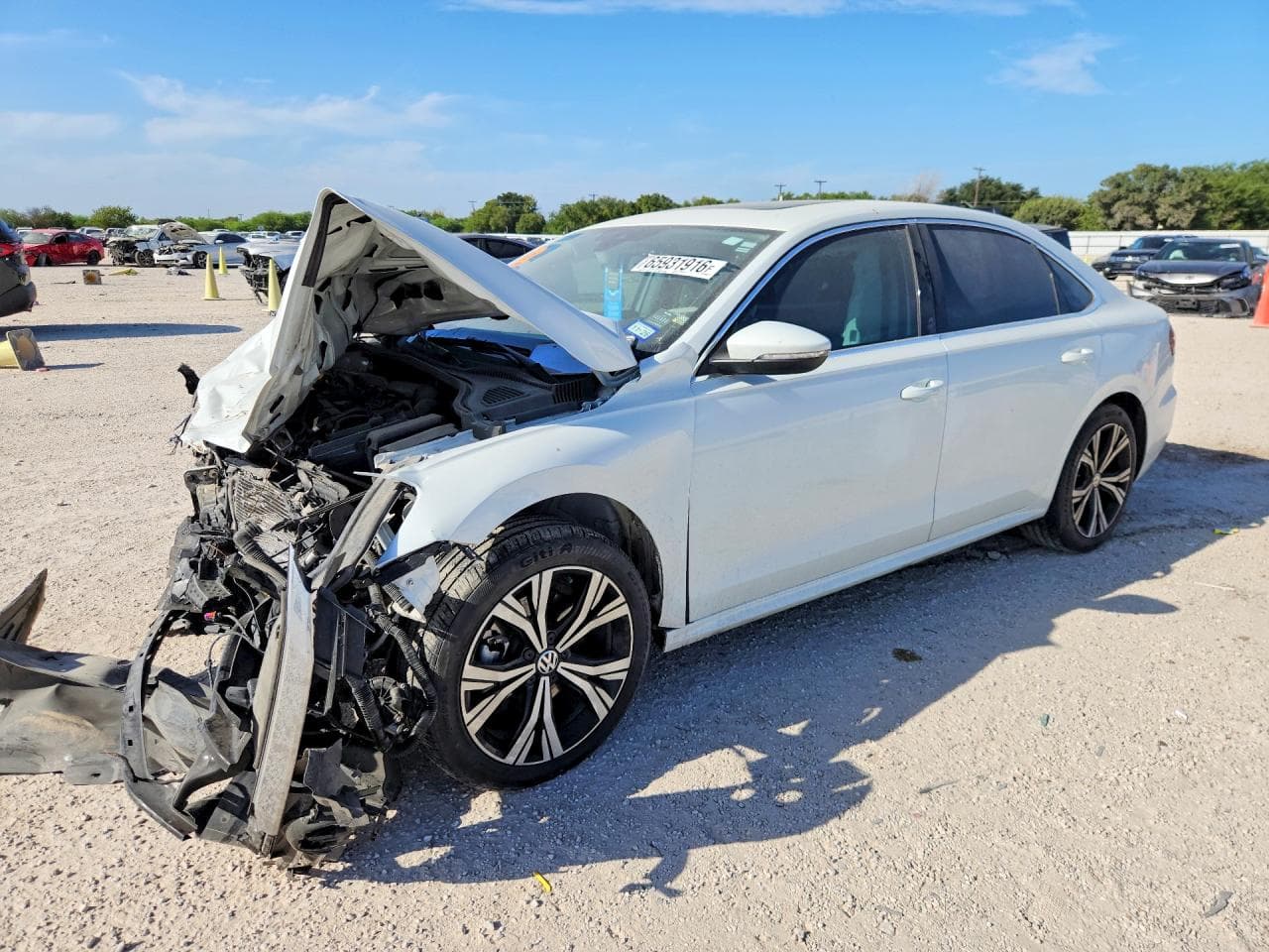 VOLKSWAGEN PASSAT