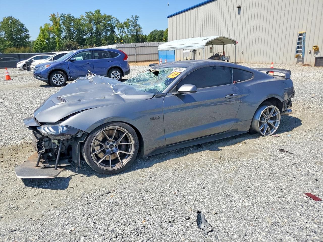 FORD MUSTANG