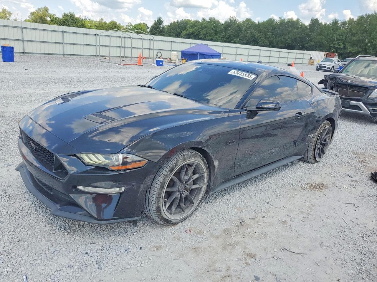 FORD MUSTANG