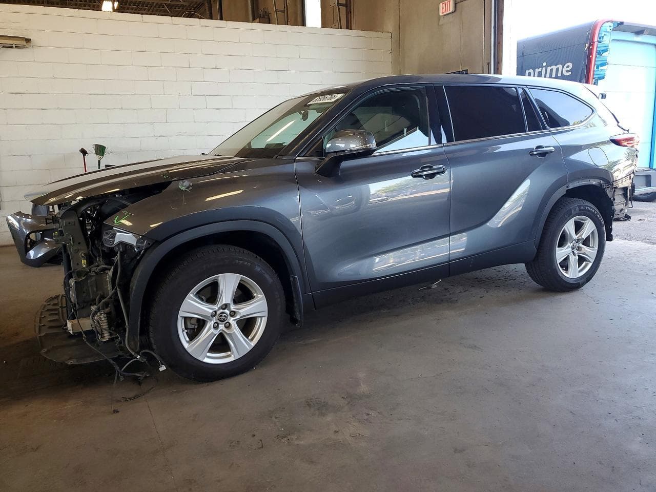 TOYOTA HIGHLANDER