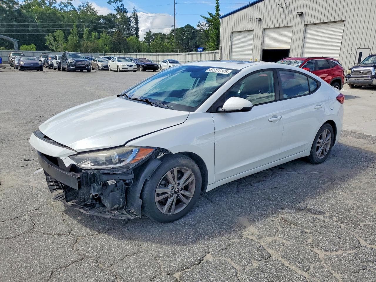 HYUNDAI ELANTRA
