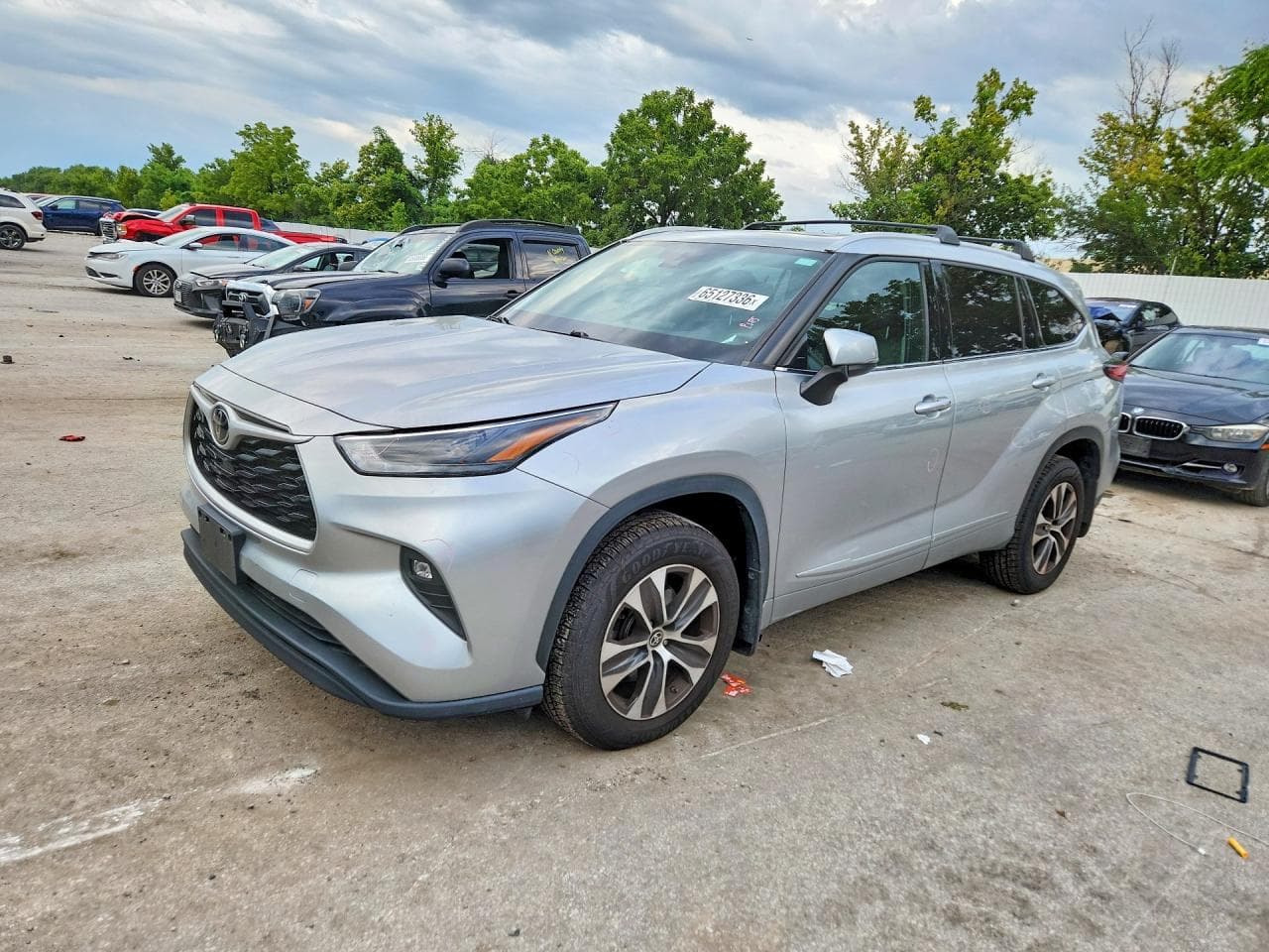 TOYOTA HIGHLANDER