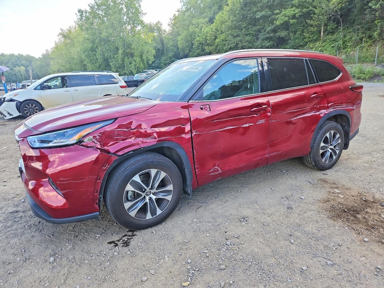 TOYOTA HIGHLANDER