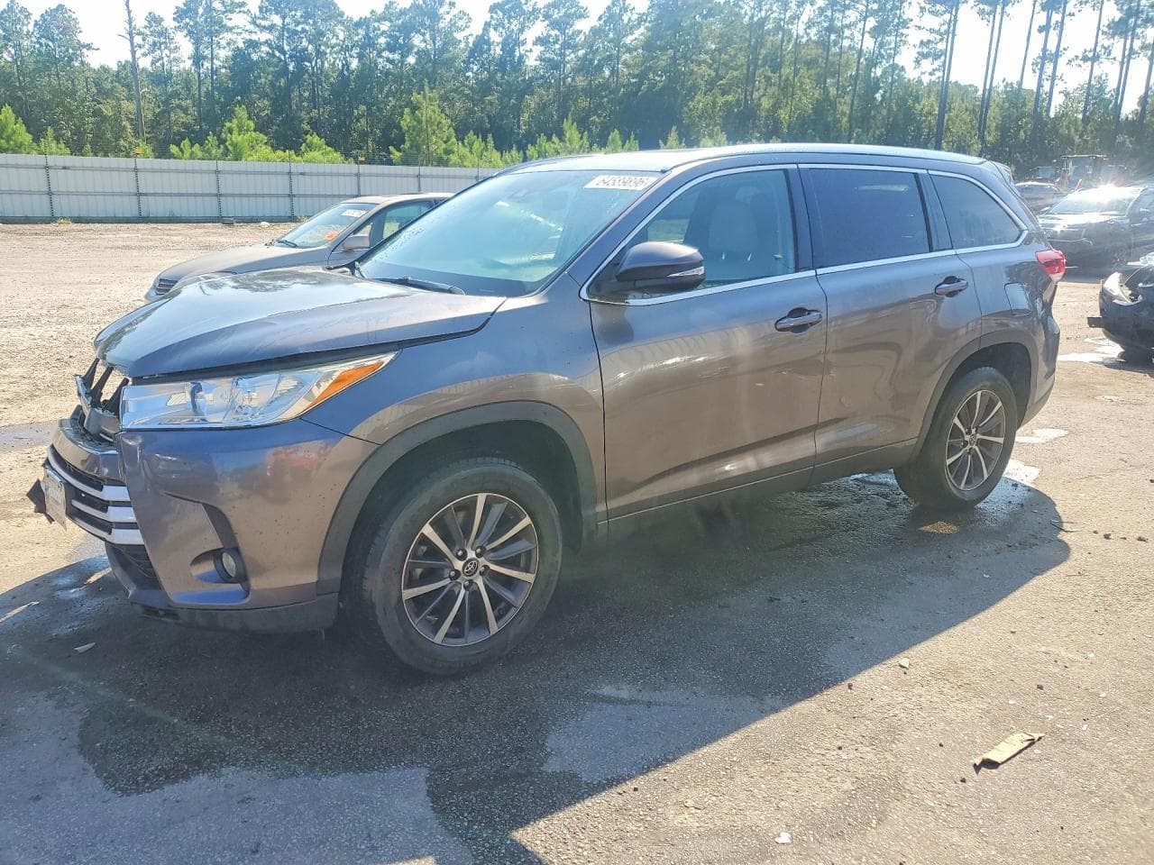 TOYOTA HIGHLANDER