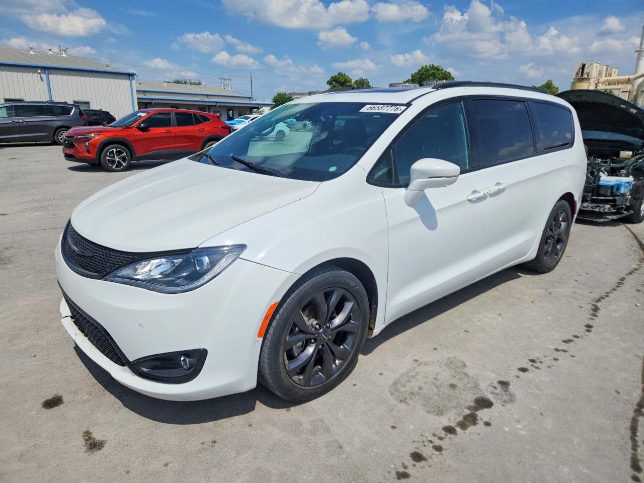 CHRYSLER PACIFICA