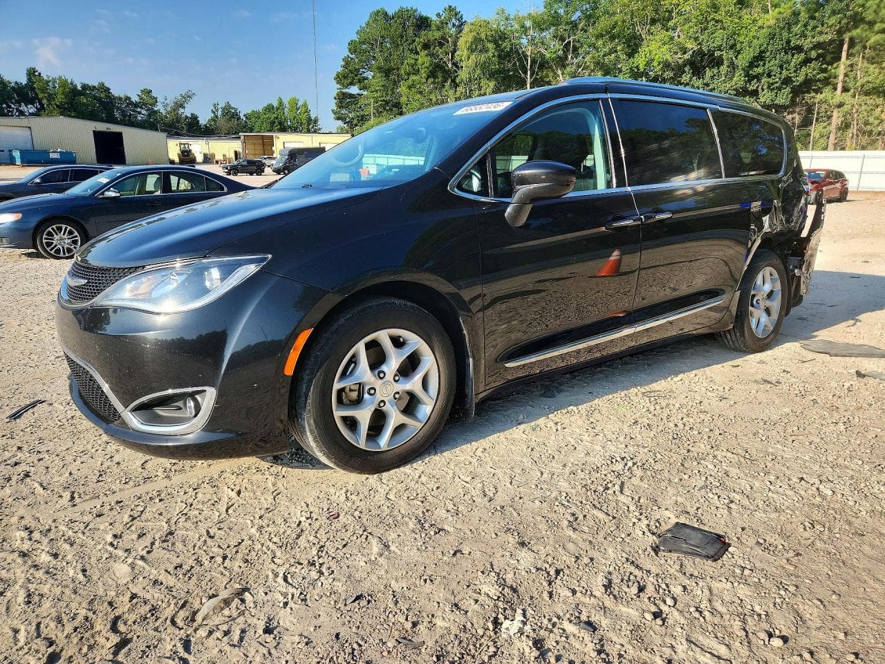 CHRYSLER PACIFICA