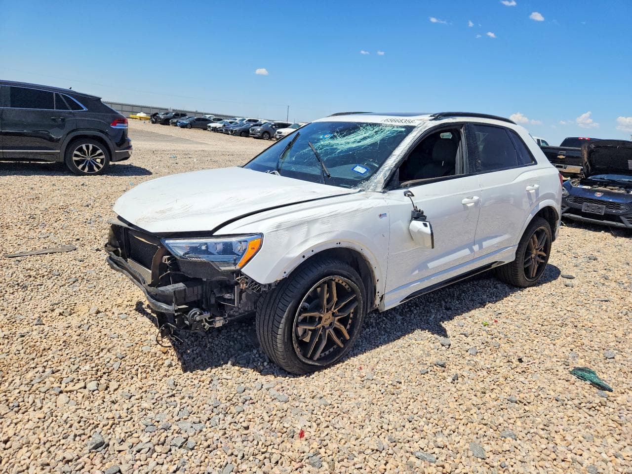 AUDI Q3