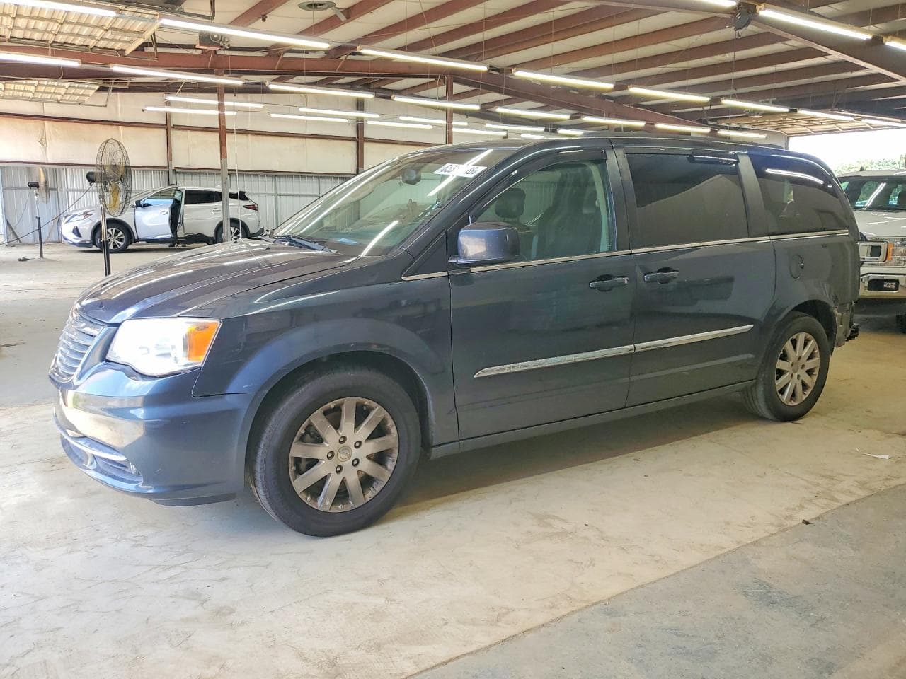 CHRYSLER MINIVAN