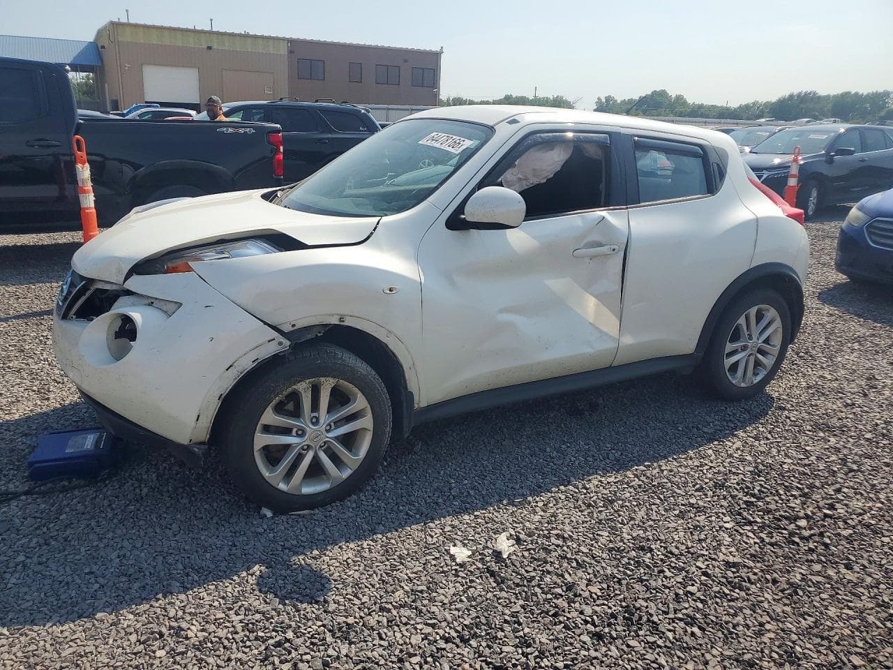 NISSAN JUKE