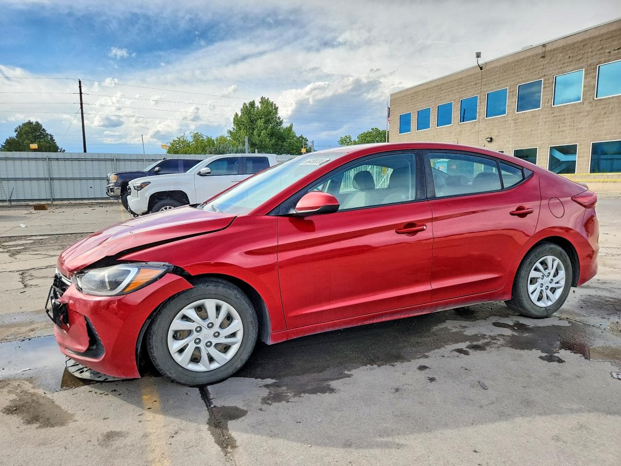 HYUNDAI ELANTRA