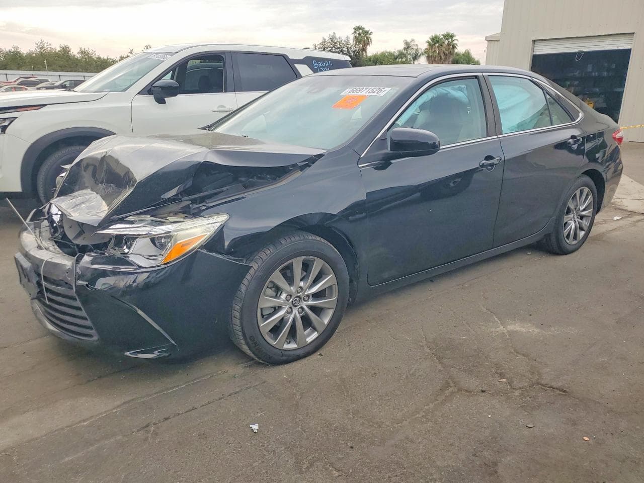 TOYOTA CAMRY