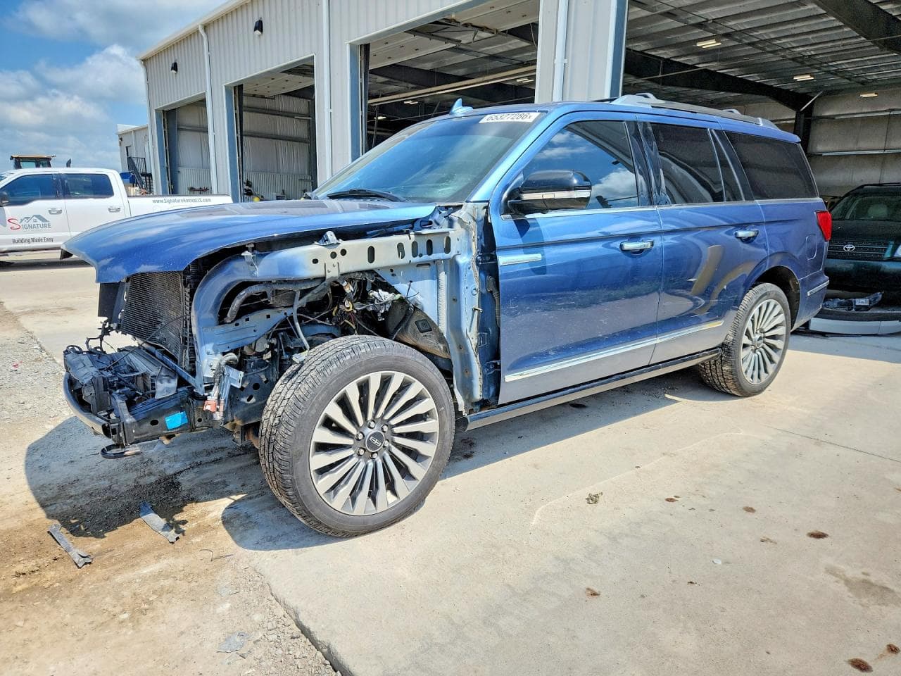 LINCOLN NAVIGATOR