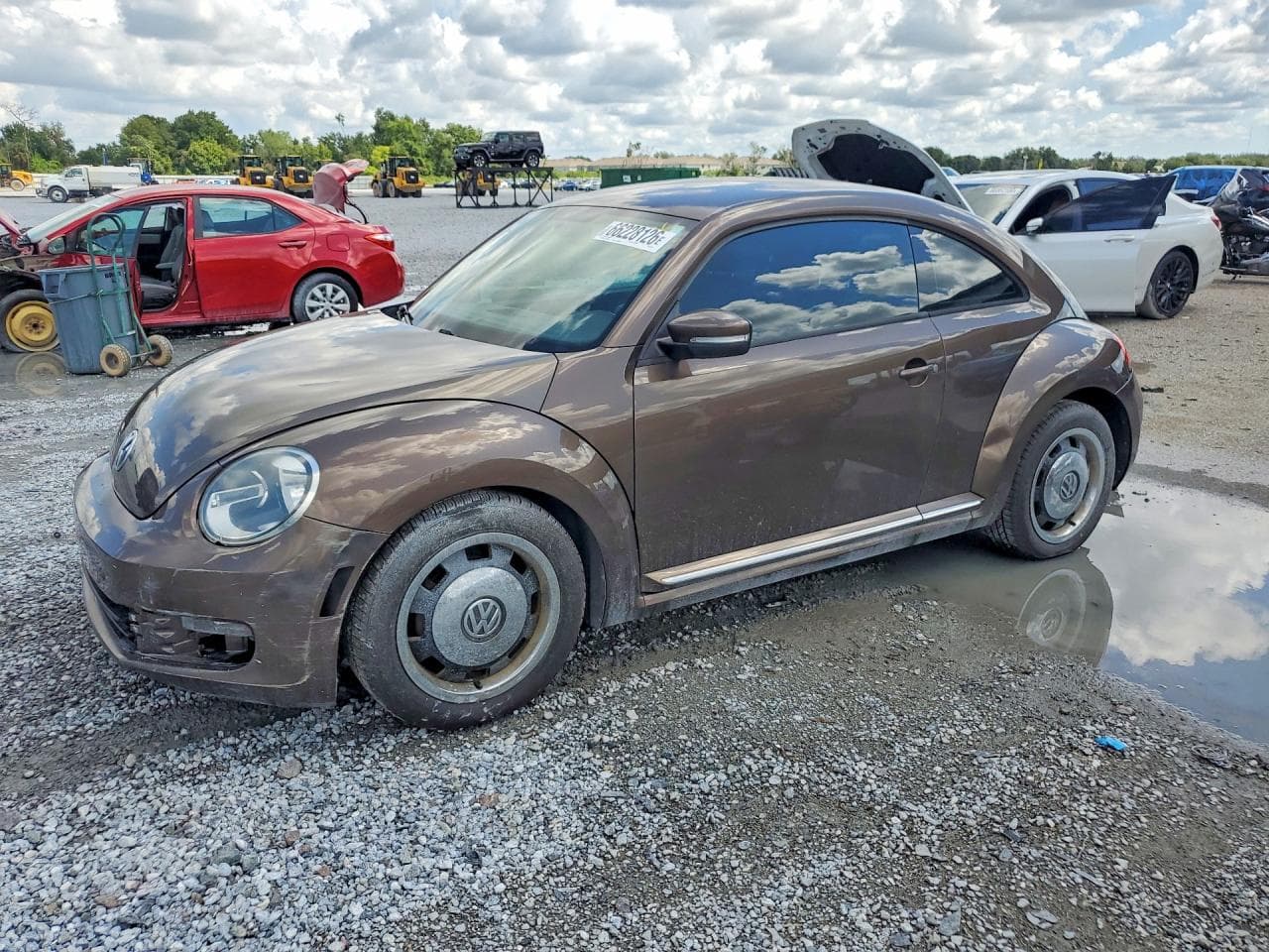 VOLKSWAGEN BEETLE