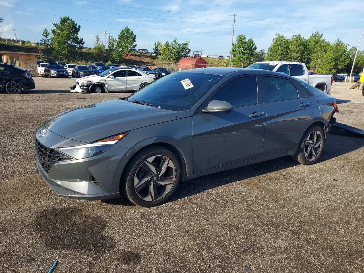 HYUNDAI ELANTRA