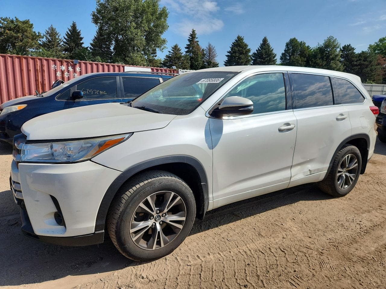 TOYOTA HIGHLANDER